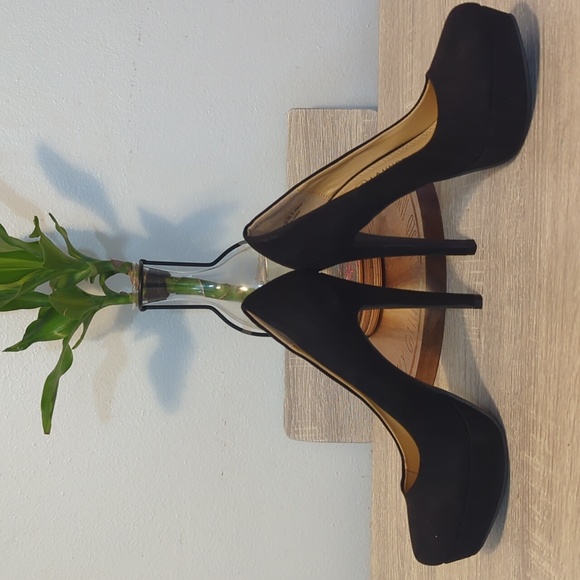 NEW!Chinese Laundry Classic Black Platform Heels - Picture 3 of 8